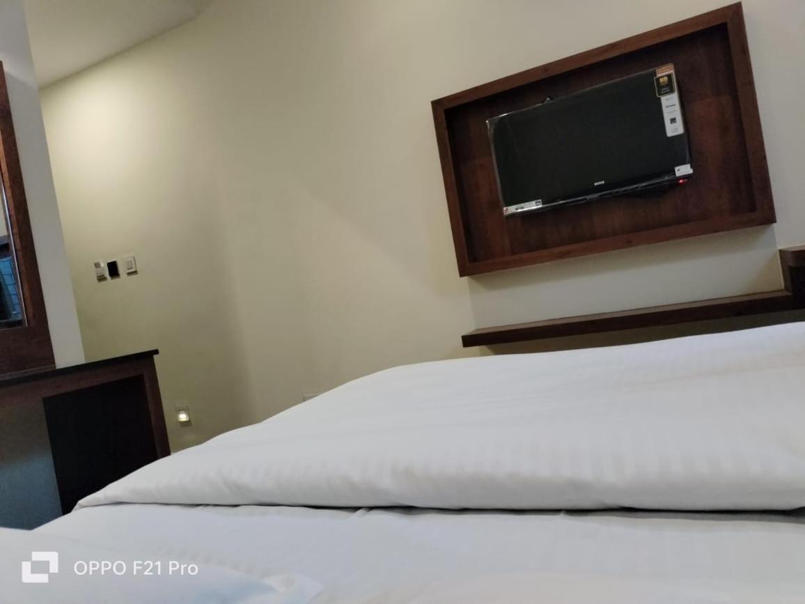 S K Legacy Hotel ไมซอร์ ภายนอก รูปภาพ