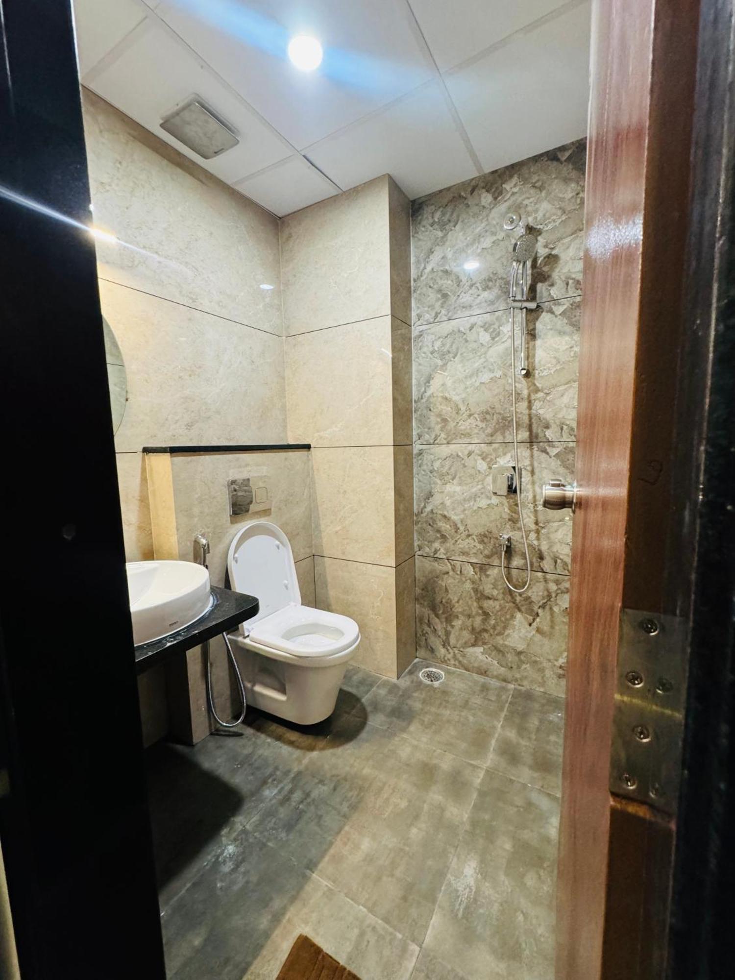 S K Legacy Hotel ไมซอร์ ภายนอก รูปภาพ